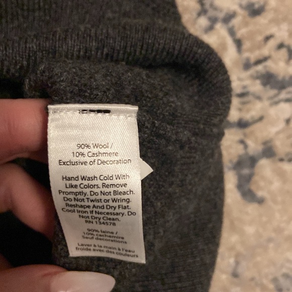 Cashmere Blend Sweater with suede detailing - Picture 6 of 8